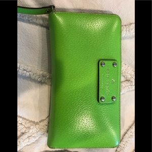 KATE SPADE GREEN ZIP AROUND WALLET